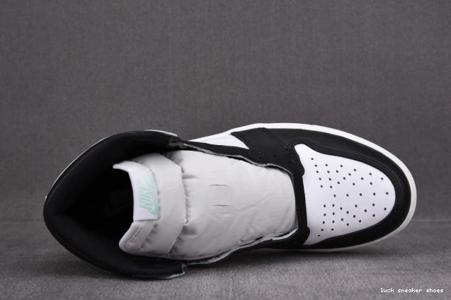Rep LUCY Retro 1 861428-100 High Igloo Jordan 0812